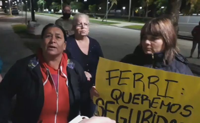 Vecinos en la marcha