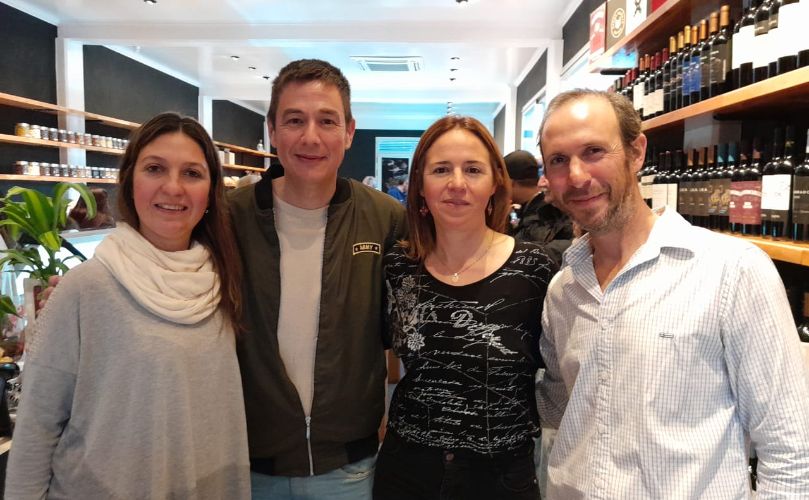 Los emprendedores hermanos Galán junto a Andrés Vallasciani