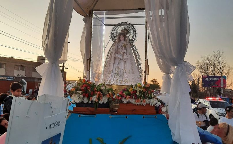 La Virgen en su paso hacia San Nicolás