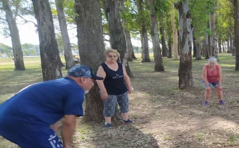 Adultos Mayores activos y al aire libre