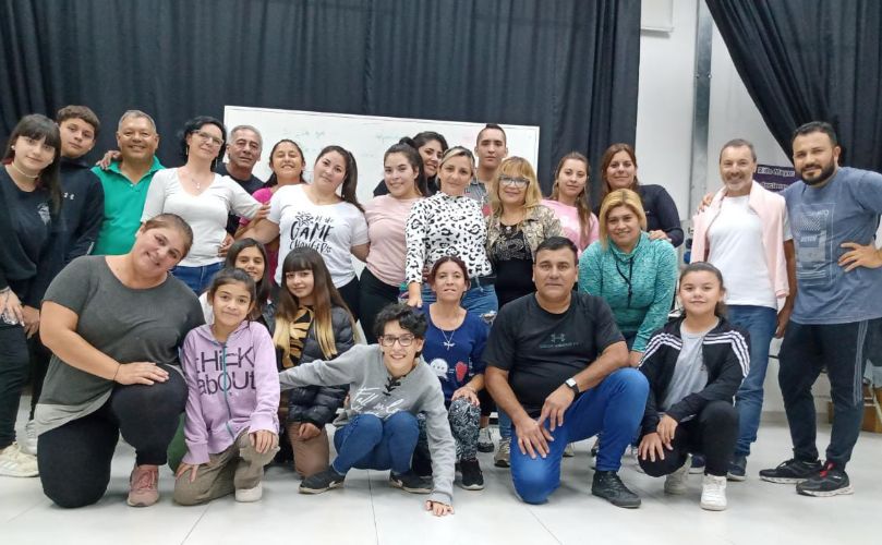 El equipo de cumbia cruzada del Centro Cultural