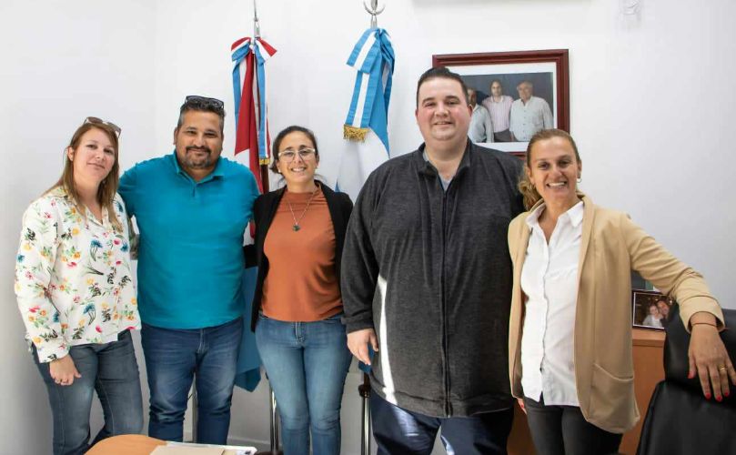 Trabajo mancomunado: Jonatan y su equipo en la comuna de General Lagos