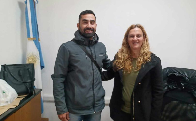 Juan Ignacio Franzi junto a la vicepresidenta comunal
