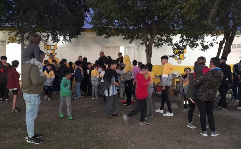 Jornada emotiva junto a los familiares y conocidos en el Club