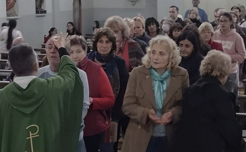 Misa en la Iglesia San José  en general Lagos