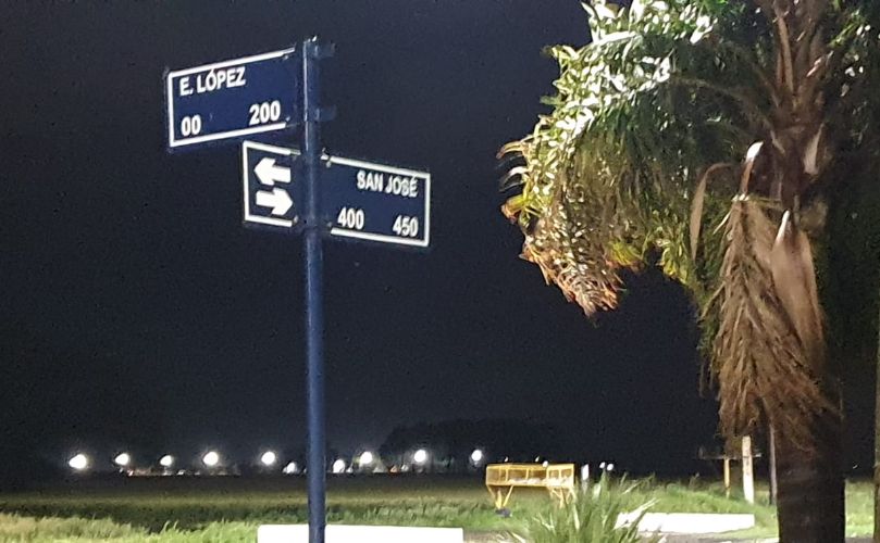 Intersección calles San José y E. López: falta indicar dirección
