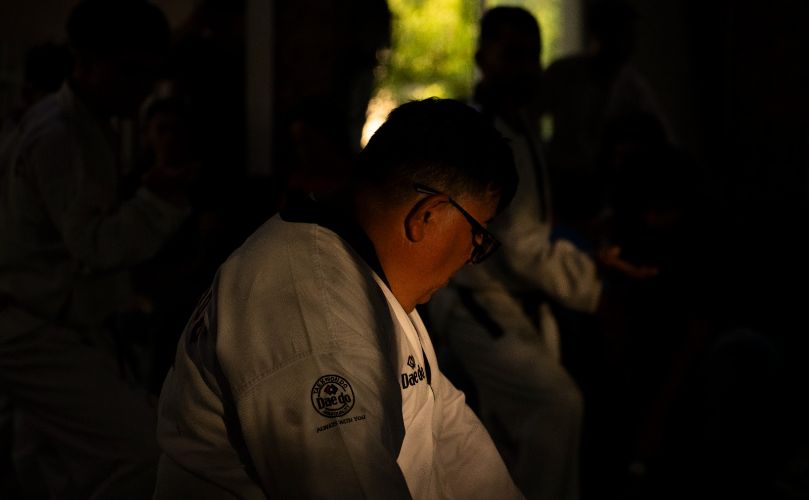 En pleno exámen, a pura concentración