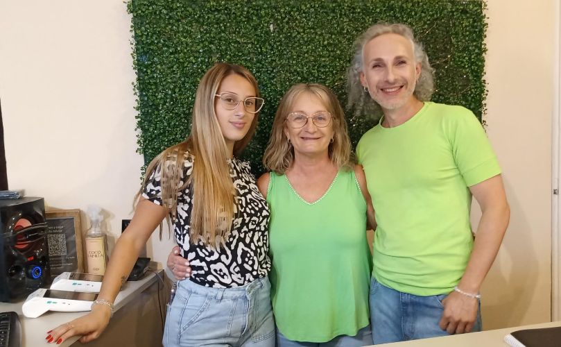 Marisel Vanicola junto al equipo de 'Per Tutti'