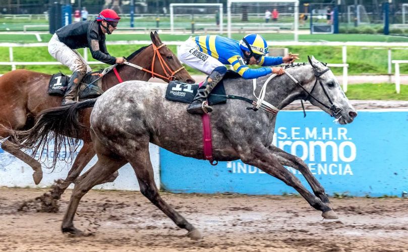 Ezequiel Romero en carrera 