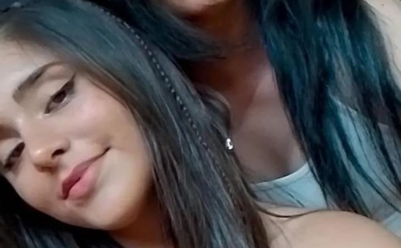 Zaira Pérez junto a su madre Jésica 