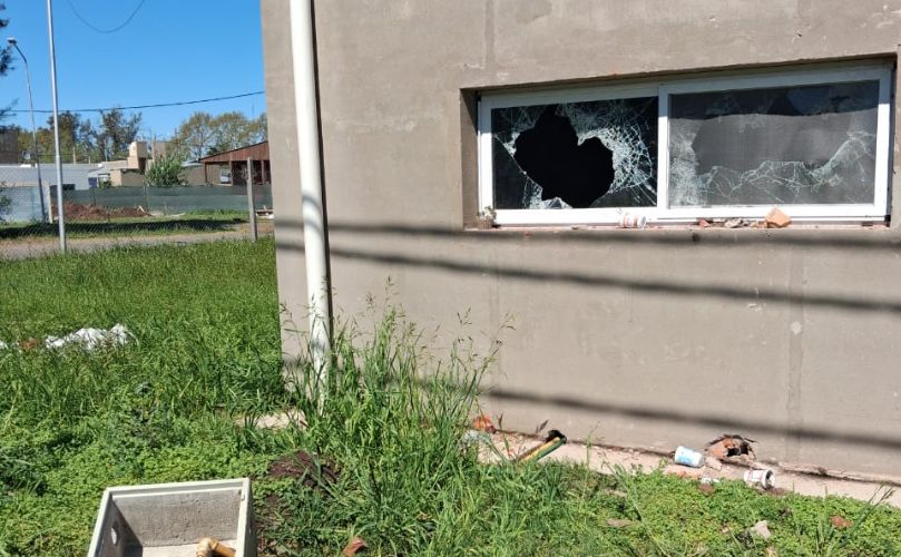 Una de las casas en construcción vandalizada en General Lagos