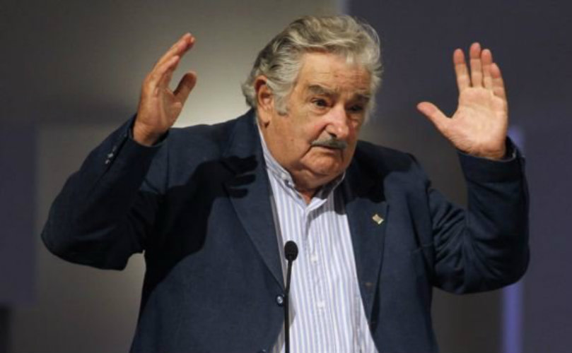 '¡La p... que los parió! ¡Qué desastre!'.
