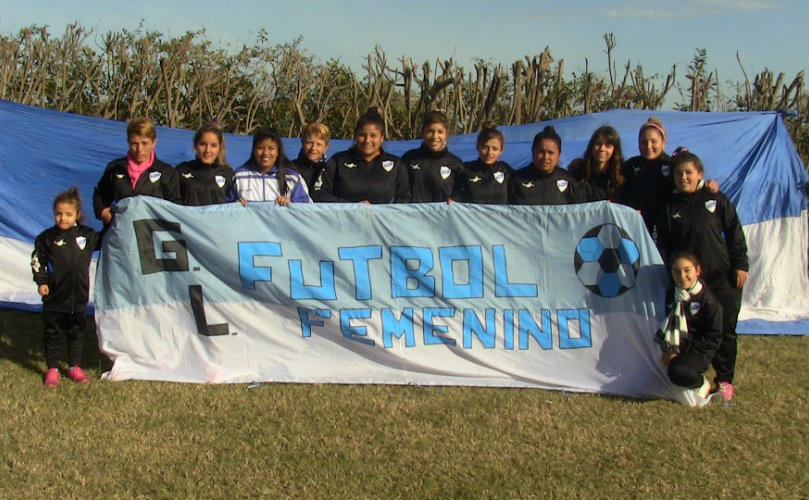 El equipo de fútbol femenino del Club Libertad 
