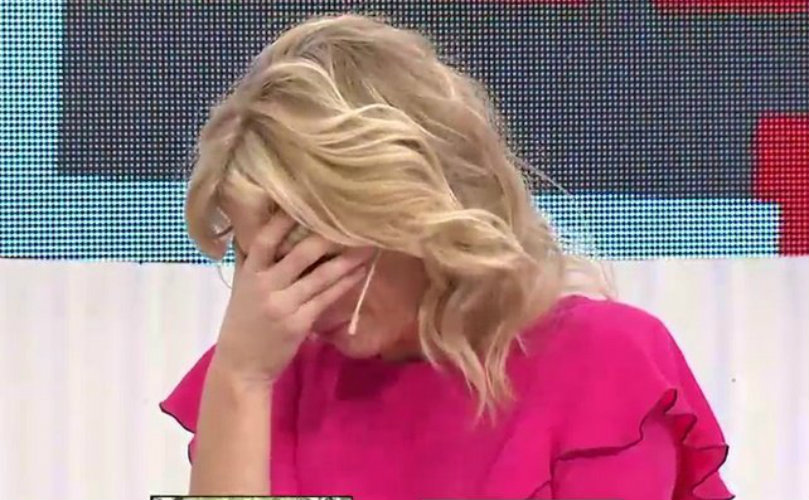 Escándalo total