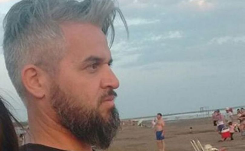 Fue sorprendido por el papá de una alumna 
