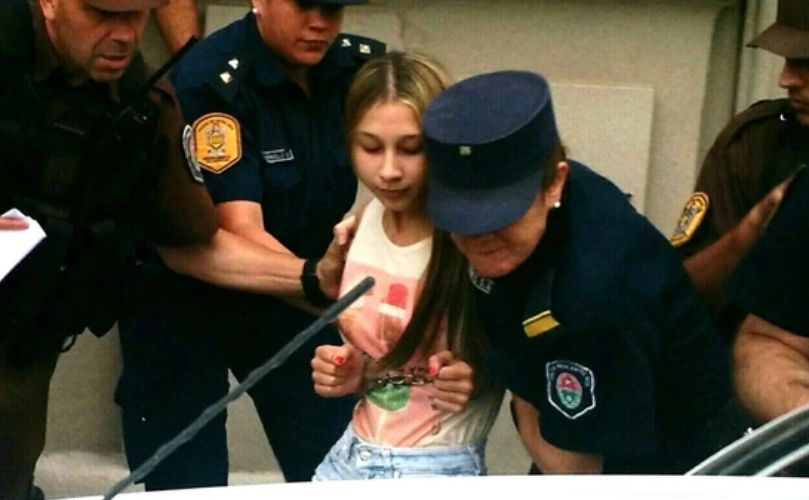 La primer imagen de Nahír detenida