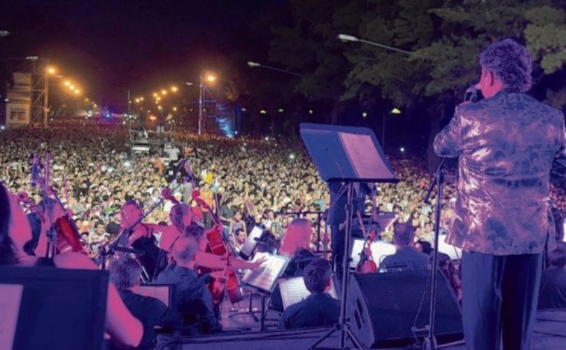 Los Palmeras le pusieron alegría a una noche fantástica.