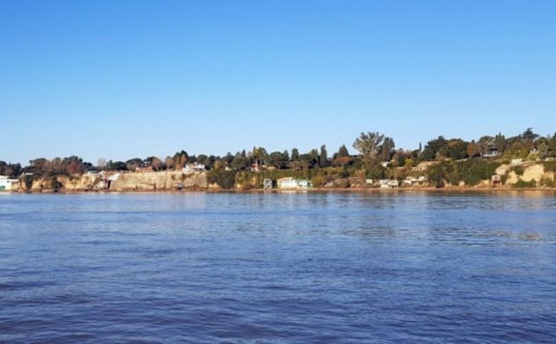 Aquí nomás. La localidad ofrece hermosos paisajes para recrear la vista.