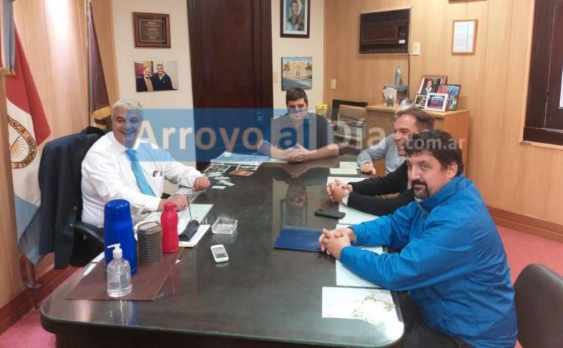 Foto - Arroyo al Dia
