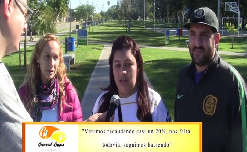 Cintia junto a los papas de Aaron 