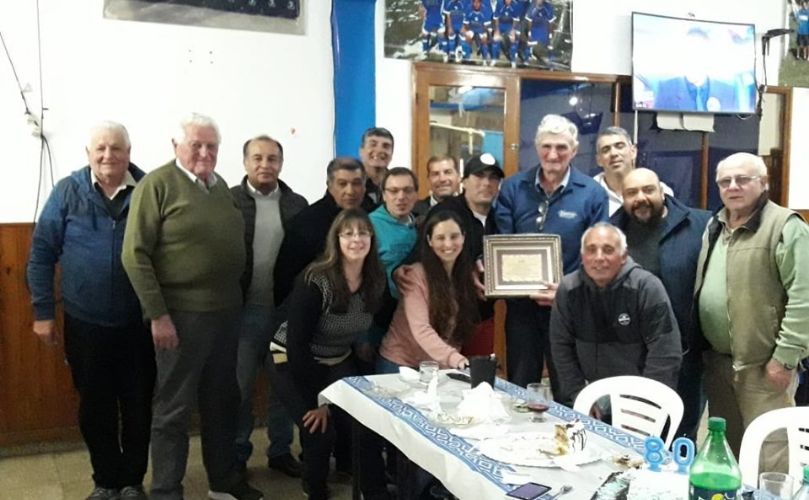 Ricardo Visintin fue reconocido por la comisión de la Cooperativa de Agua
