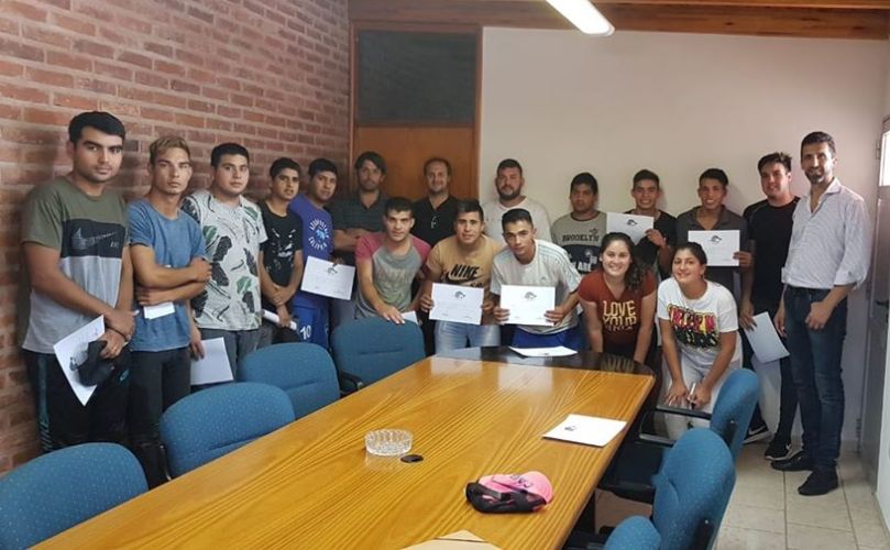 10 jovenes ingresaron a planta permanente 