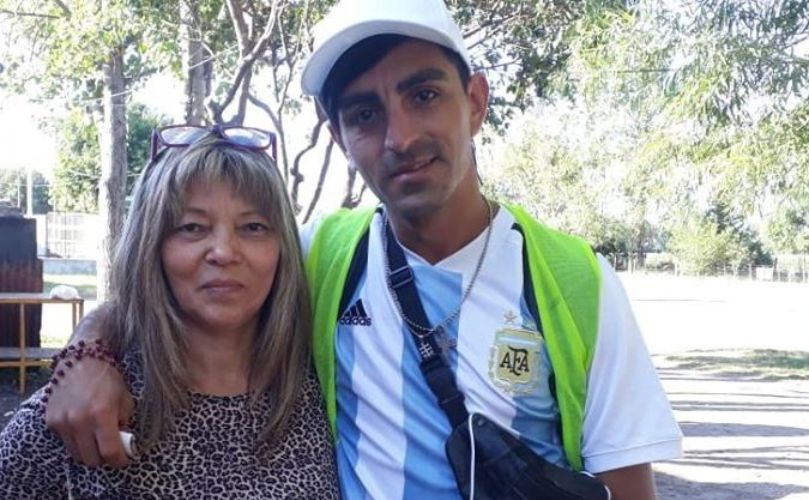 Martin Rios juntoi a una vecina de General Lagos 