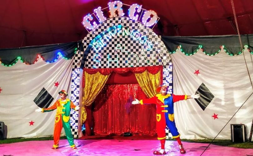 Tito y Pelusa durante una de las funciones 