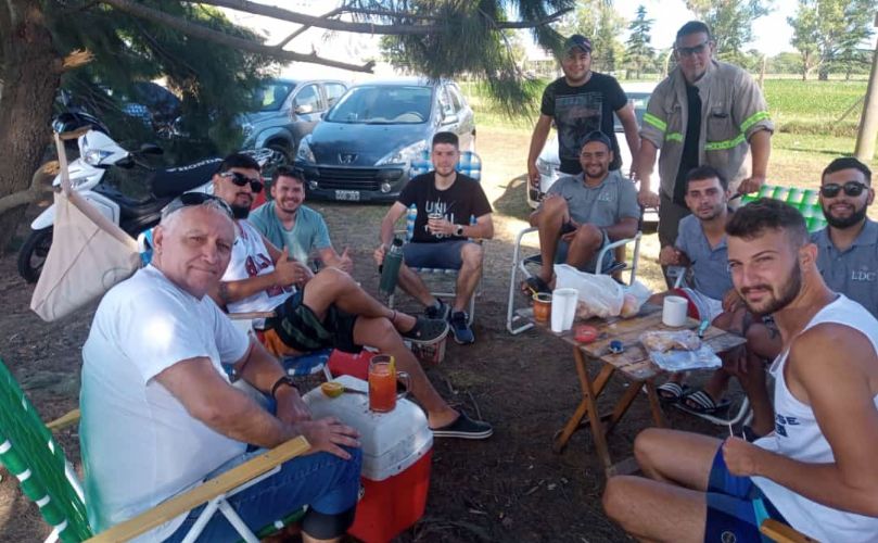 Trabajadores aceiteros instalados