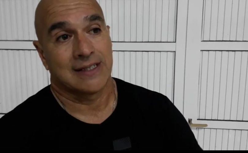 Mario Barreto, profesor de voley
