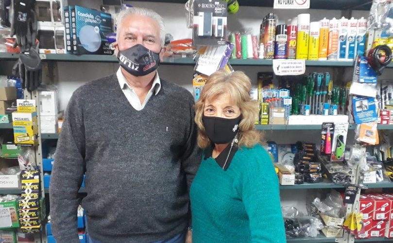 Víctor y Angélica, celebrando y más unidos que nunca