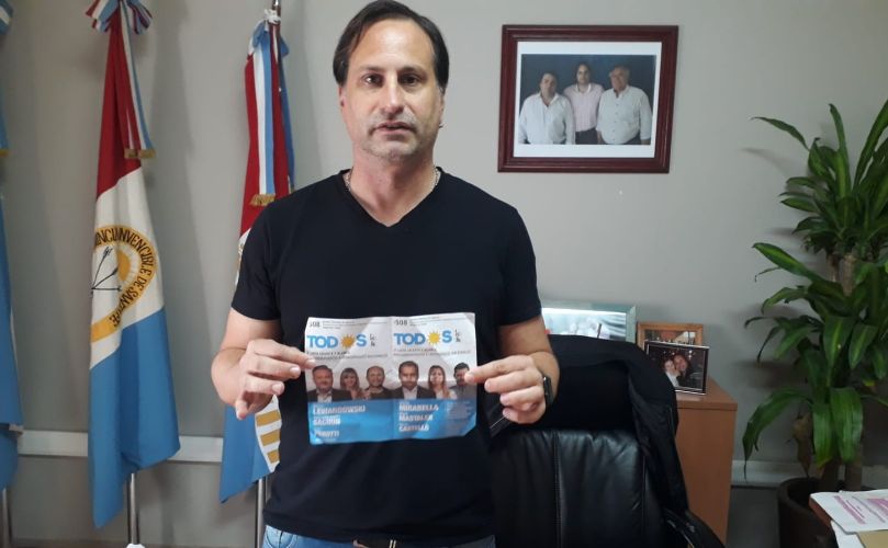 Esteban Ferri, con la boleta en mano