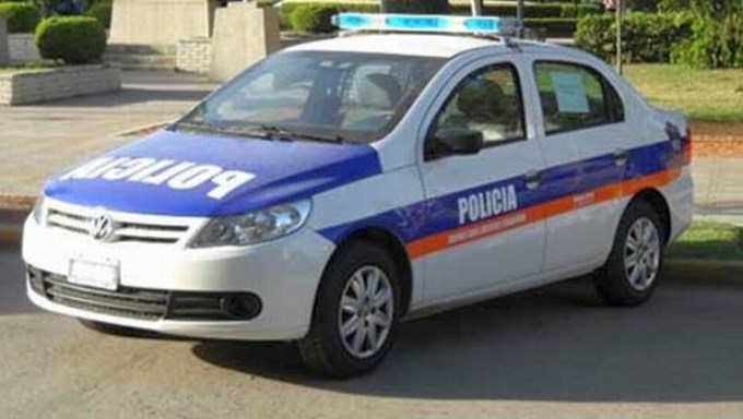 La mujer se entregó a la policía